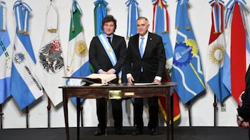 Javier Milei con Osvaldo Jaldo gobernador de Tucumán