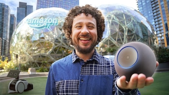 Cómo es trabajar en Amazon: Luisito Comunica explora las oficinas y la tecnología de Alexa+