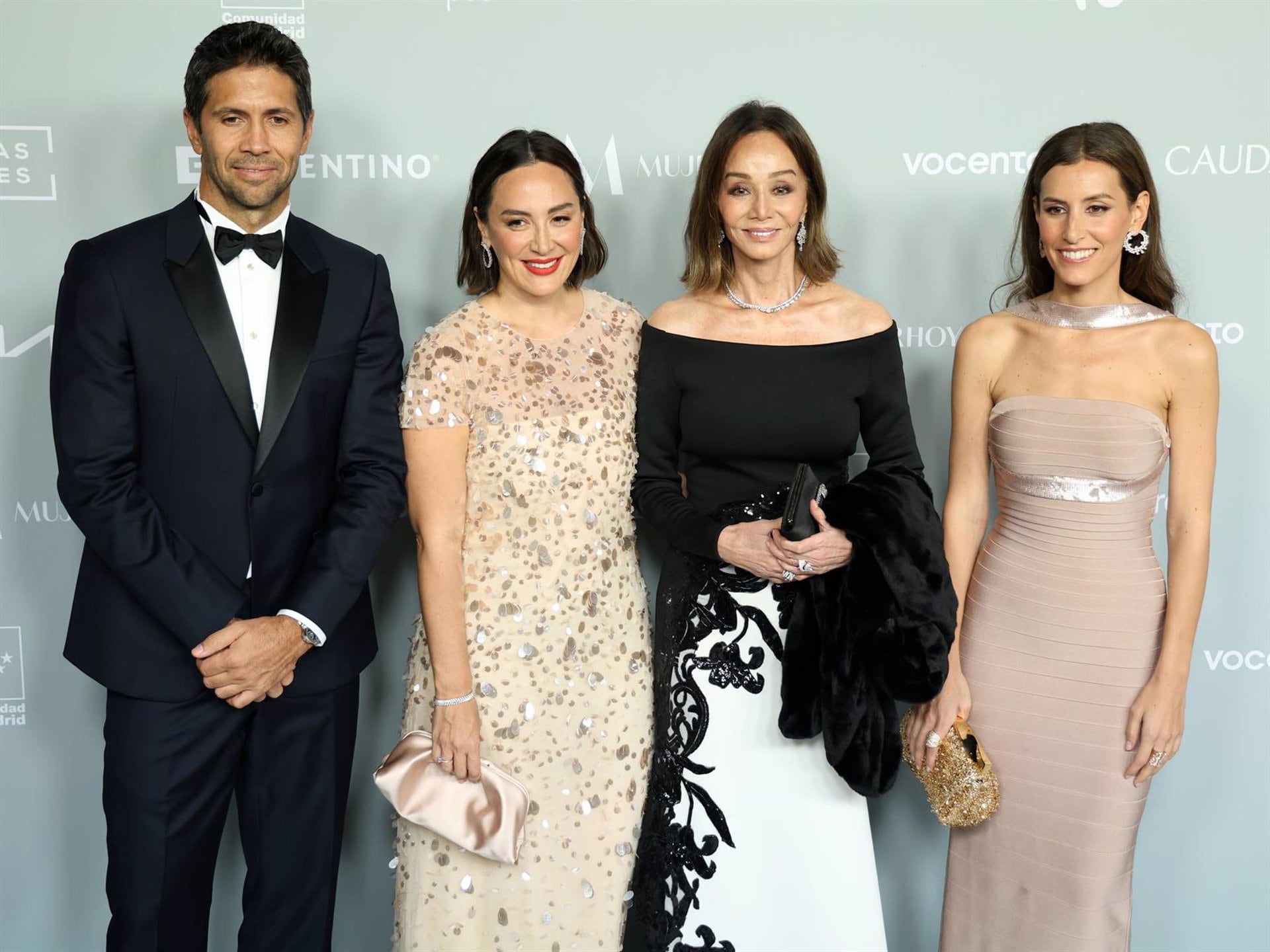 Fernando Verdasco, Tamara Falcó, Isabel Preysler y Ana Boyer asisten a la entrega de los Premios Mujerhoy 2024. (EUROPA PRESS).