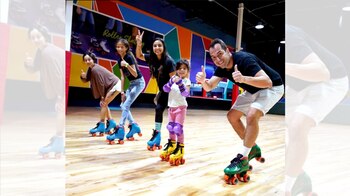 Patinar en familia bajo aire