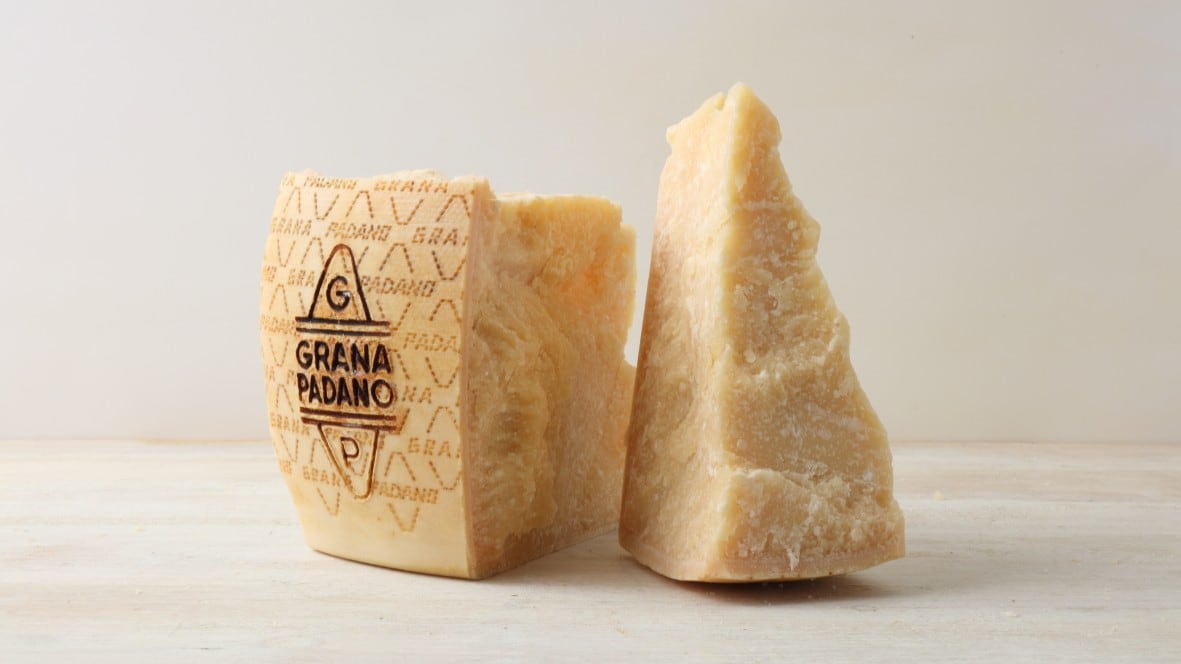 Diferencias entre el Parmesano, el Grana Padano y el Pecorino: características de los tres quesos curados más famosos de la cocina italiana