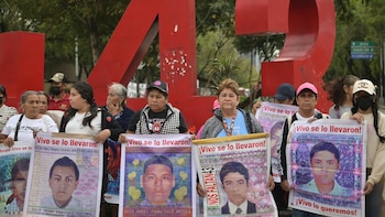Investigan 20 bolsas con restos humanos relacionadas con las desapariciones del caso Ayotzinapa