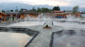 Baños del Inca, el lugar