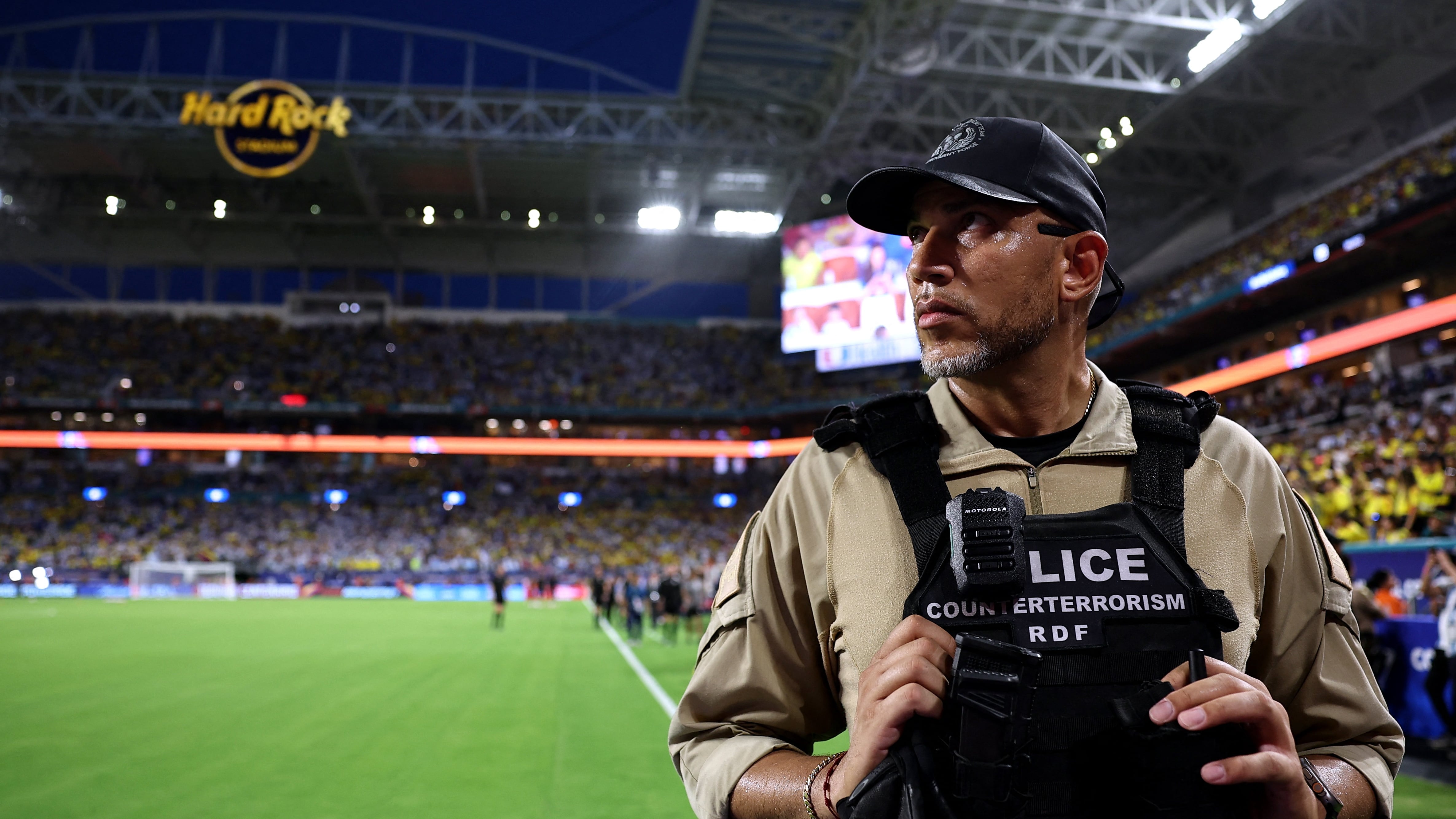La seguridad del Mundial 2026 incluye perímetros en hoteles, convoyes custodiados y pantallas para resguardar a las selecciones (REUTERS/Agustin Marcarian)