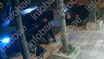 Video: un subcomisario de la Bonaerense mató a dos ladrones que intentaron robarle frente a su familia en La Matanza