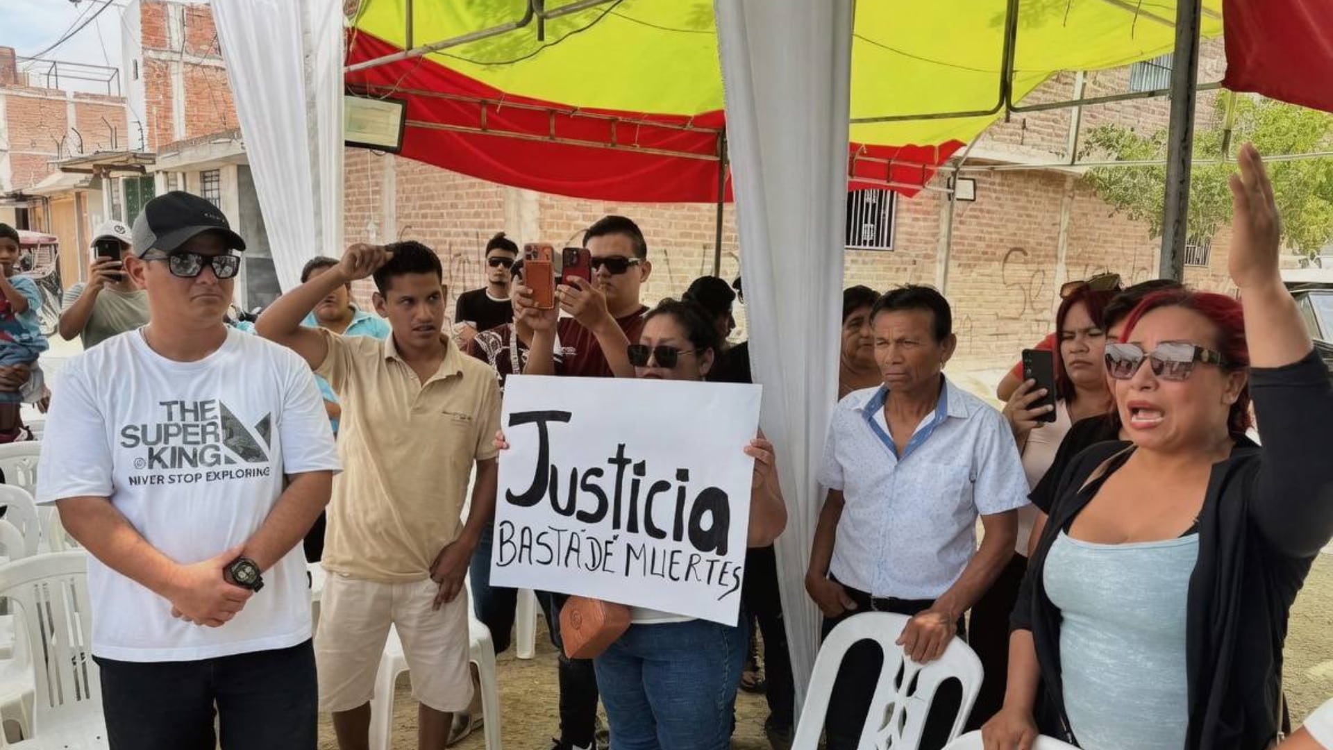 Tras el asesinato de Sergio Joel Ojeda Córdova, allegados y vecinos convocaron una vigilia y demandaron mayor celeridad a las autoridades, el caso ha reavivado el debate por la inseguridad en la región norteña| Facebook (Valeria Adaia)