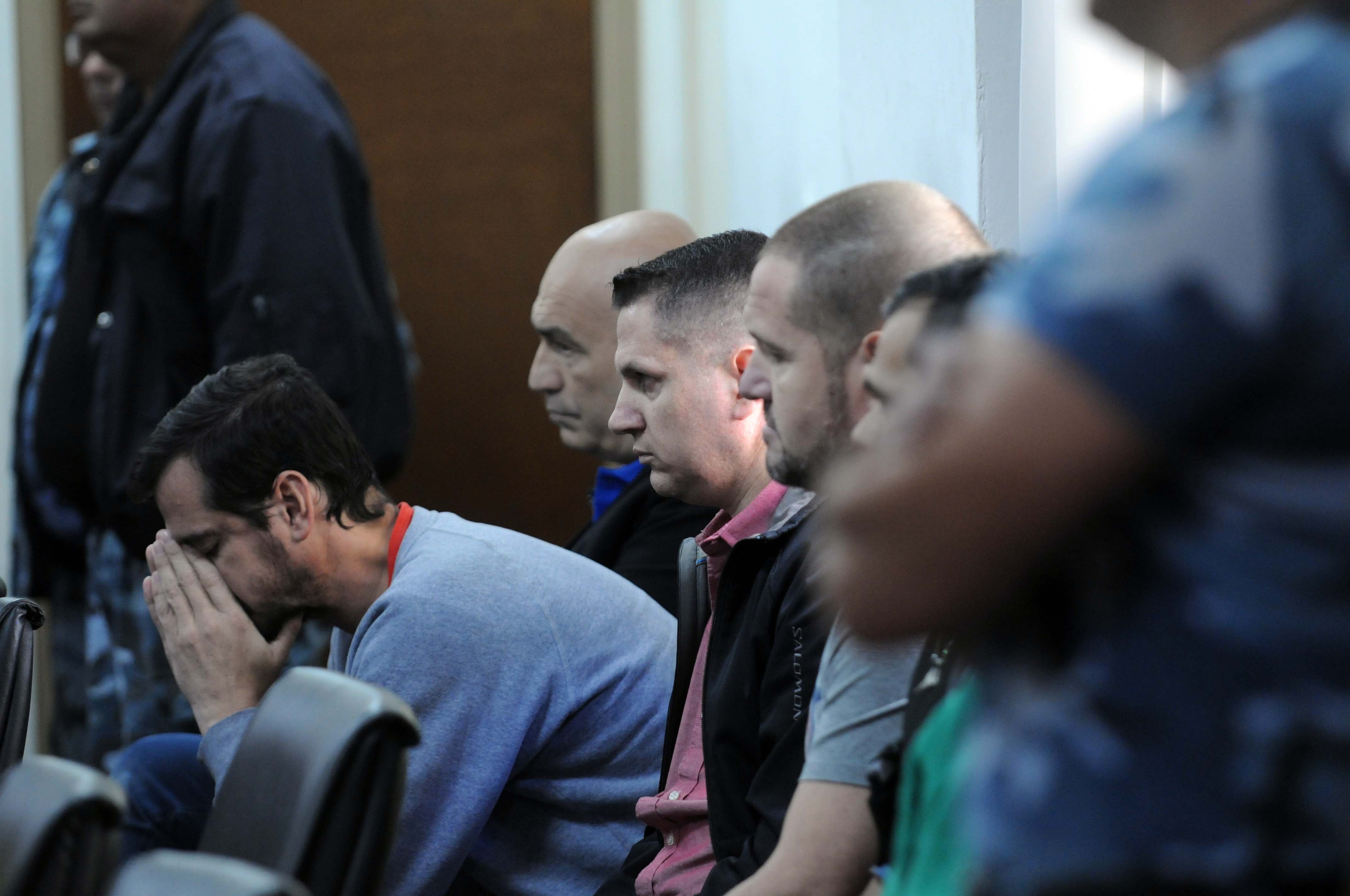 La Corte Suprema dejó firmes las condenas contra cuatro expolicías bonaerenses por la denominada “causa de los sobres”, vinculada a un esquema ilegal de recaudación en la Jefatura Departamental de La Plata