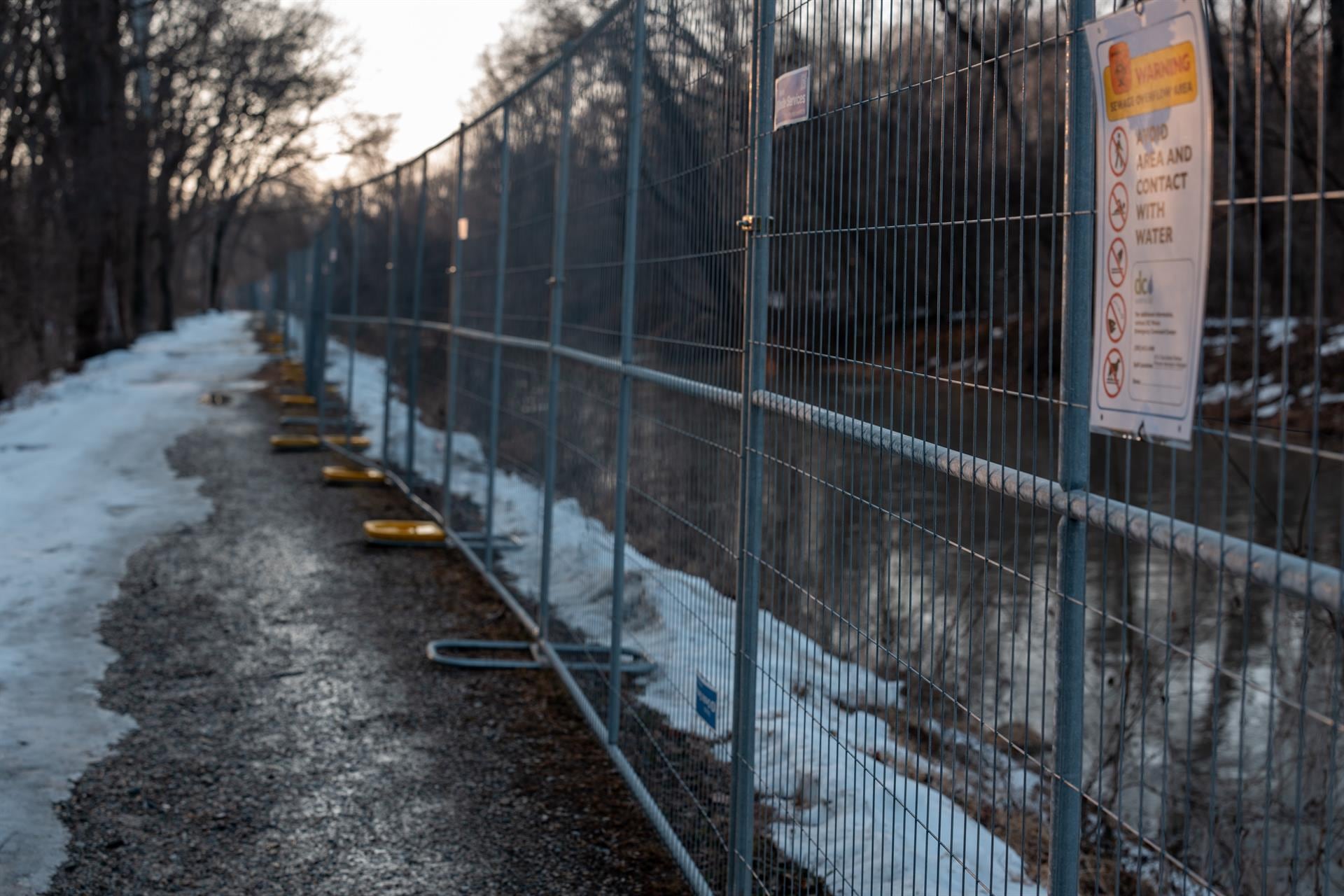 Trump aprueba una declaración de desastre para Washington DC tras un enorme vertido de residuos en el Potomac