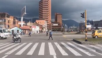 Se registran bloqueos en la calle 26, a la altura de la Universidad Nacional - crédito @BogotaTransito/X