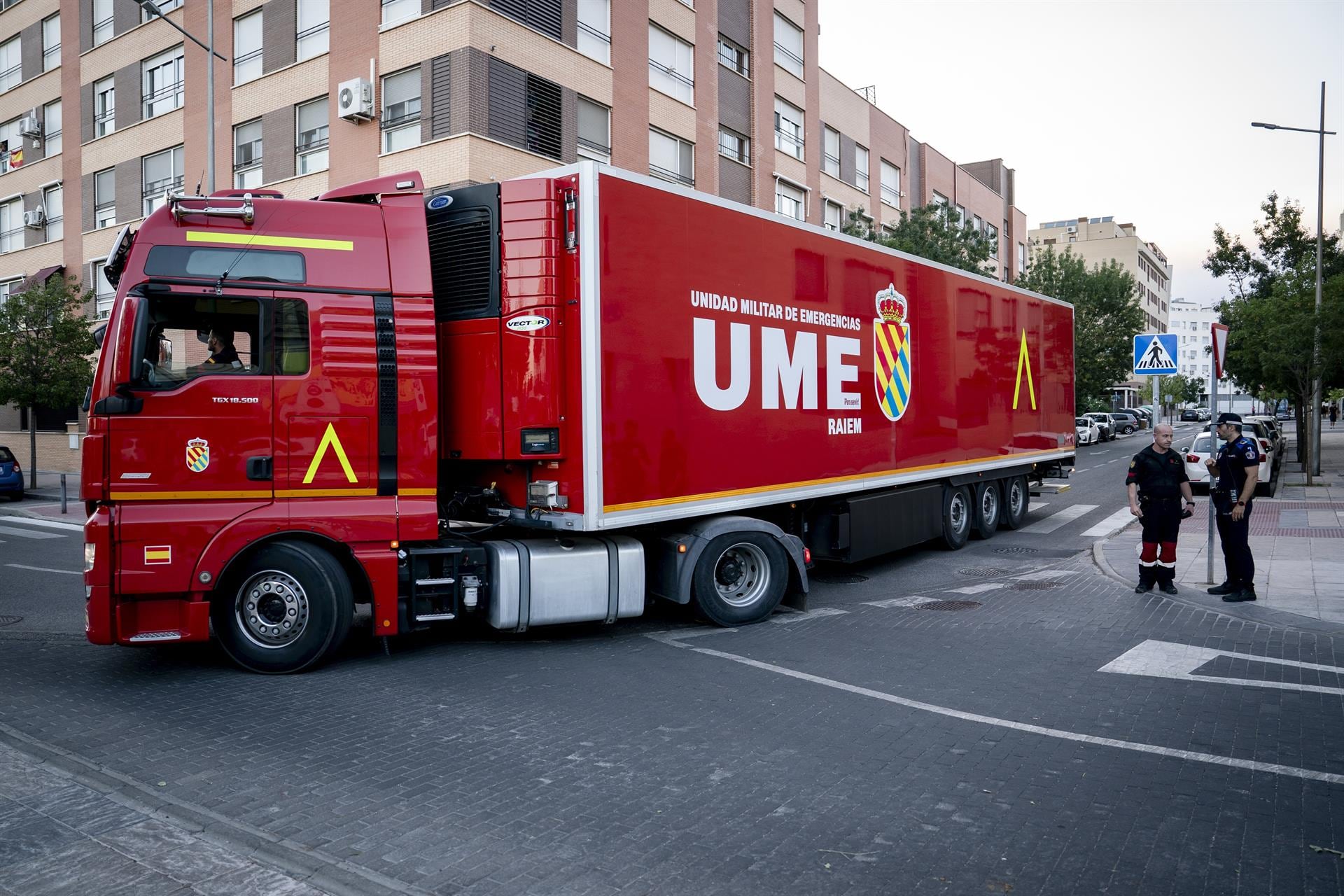 La UME crea un mando unificado para luchar contra los fuegos de Madrid y Ávila