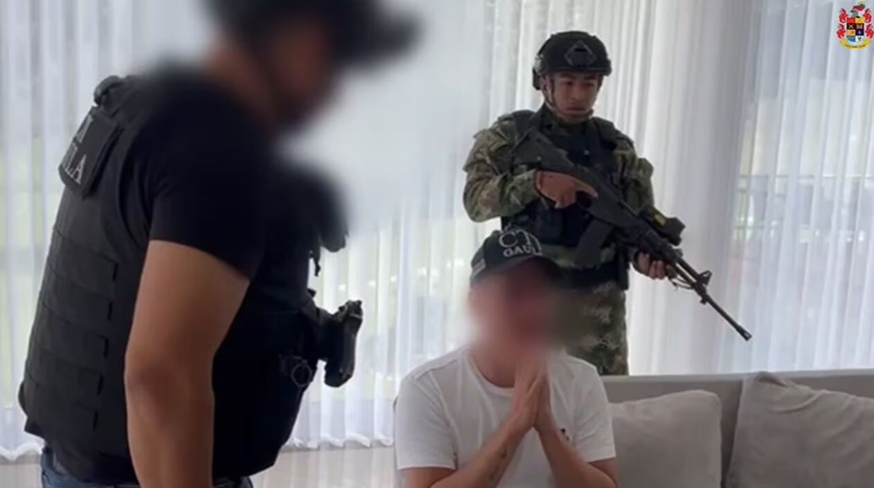 Las autoridades liberaron a un comerciante en Medellín que había sido secuestrado por delincuentes y pedían el rescate a través de criptomonedas - crédito Fiscalía General de la Nación