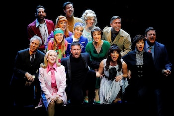 El actor Antonio Banderas (c), durante el pase gráfico del musical "Company", en una imagen de archivo. EFE/Jorge Zapata.