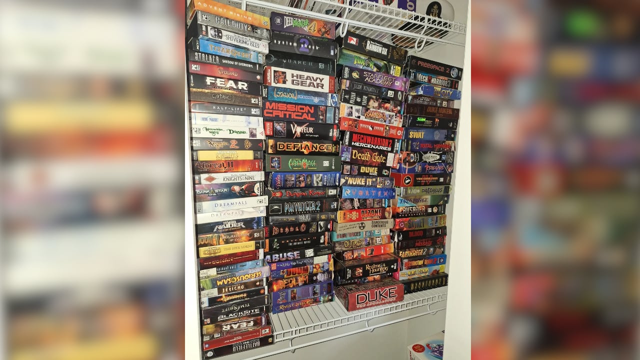 Un padre y su hijo hallaron una colección de videojuegos clásicos de PC de los años noventa y dos mil en una bodega familiar. (Reddit)