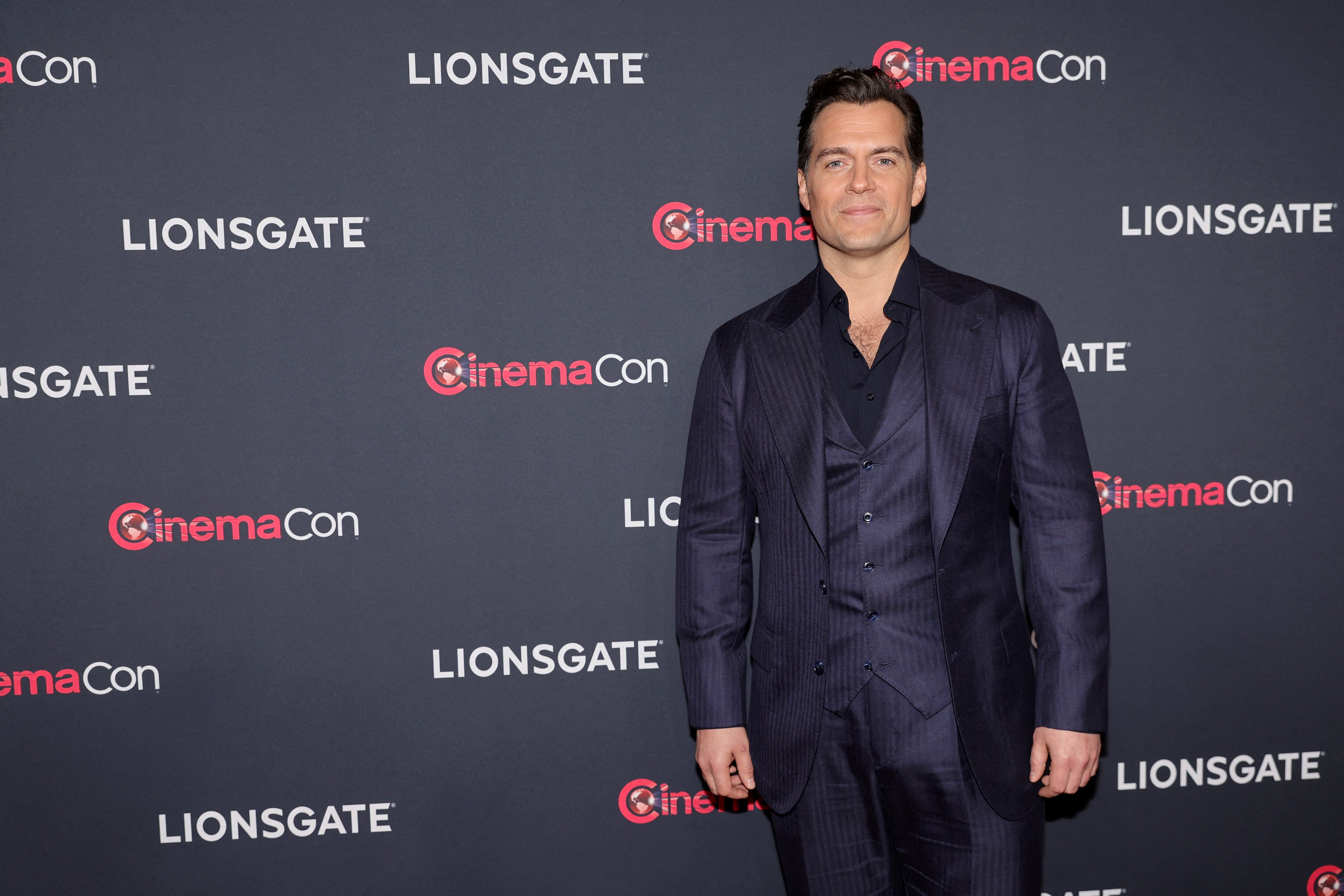 Henry Cavill advierte sobre el abuso de escenas de sexo en la televisión actual y sugiere priorizar la creatividad narrativa(REUTERS/Steve Marcus)