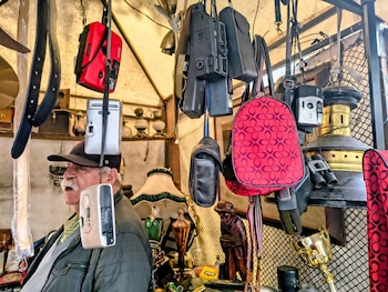 Los “mercados de pulgas” se convierte en vitrina de tecnología retro y vinilos - crédito Santiago Neira