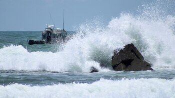 Huracán Fernanda bajó a categoría