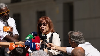 La presidenta del PSOE se desmarca de la trama ‘Leire Díez’ pero reconoce que le dijo que “conocía hechos que podían ser importantes”