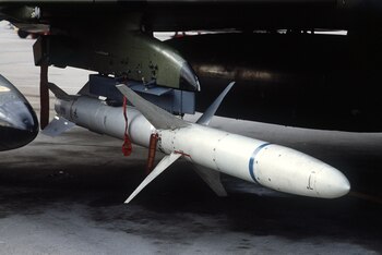 Misil antirradar AGM-88 HARM (Wikimedia