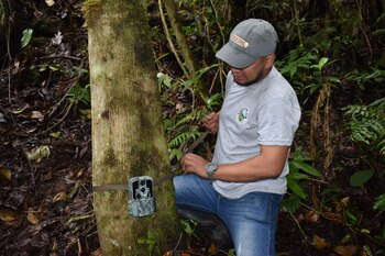 Estudiantes y familias locales, en