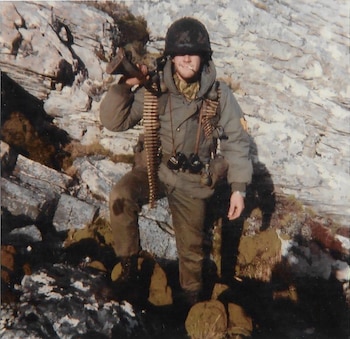 Marcelo Llambías en las islas.