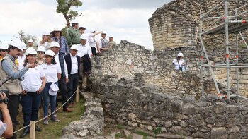 Dina Boluarte y miembros de