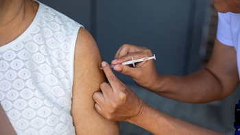 El Ministerio de Salud garantiza el suministro de vacunas del Calendario Nacional junto a la OPS