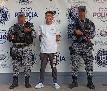 El Plan Control Territorial refuerza la persecución del cultivo ilegal de drogas y el combate al crimen organizado en todo El Salvador. (Foto cortesía PNC)