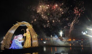 El hombre subió unos 15