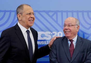 Serguei Lavrov y Mauro Vieira durante una reunuión de los cancilleres de los BRICS en Nizhny Novgorod, Rusia, el pasado junio (REUTERS/Maxim Shemetov)
