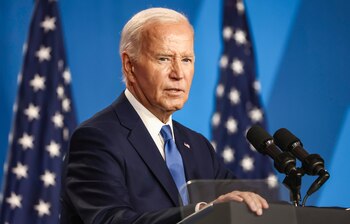 Biden habló por teléfono con
