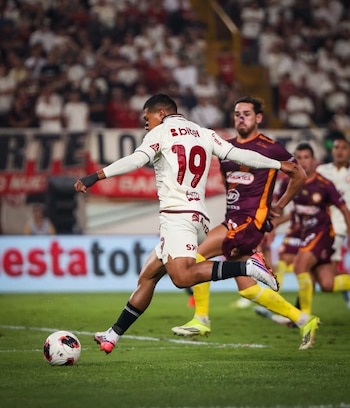 Edison Flores jugó 9 minutos en el Universitario vs Los Chankas. - créditos: Jesús Núñez