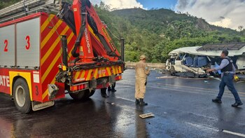 La investigación preliminar indicó que la rastra involucrada no tenía permiso de circulación y habría circulado a exceso de velocidad.
