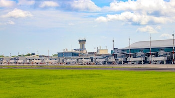 Aeropuerto de El Salvador reporta
