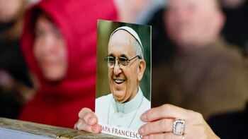 El papa se asomará este