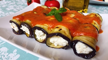 Receta de rolls de berenjenas con ricota, rápida y fácil