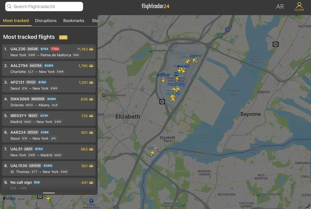 La aeronave, matrícula N67052, fue inspeccionada por la Policía de la Autoridad Portuaria con un amplio despliegue de agentes federales y locales (flightradar24)
