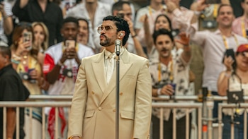 Bad Bunny enloquece Madrid tras insinuar que podría dar cinco conciertos más en la ciudad: “Depende de ustedes, porque pueden ser diez”