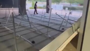 Caída del revestimiento del techo