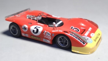 Gustavo trabaja de 18 a