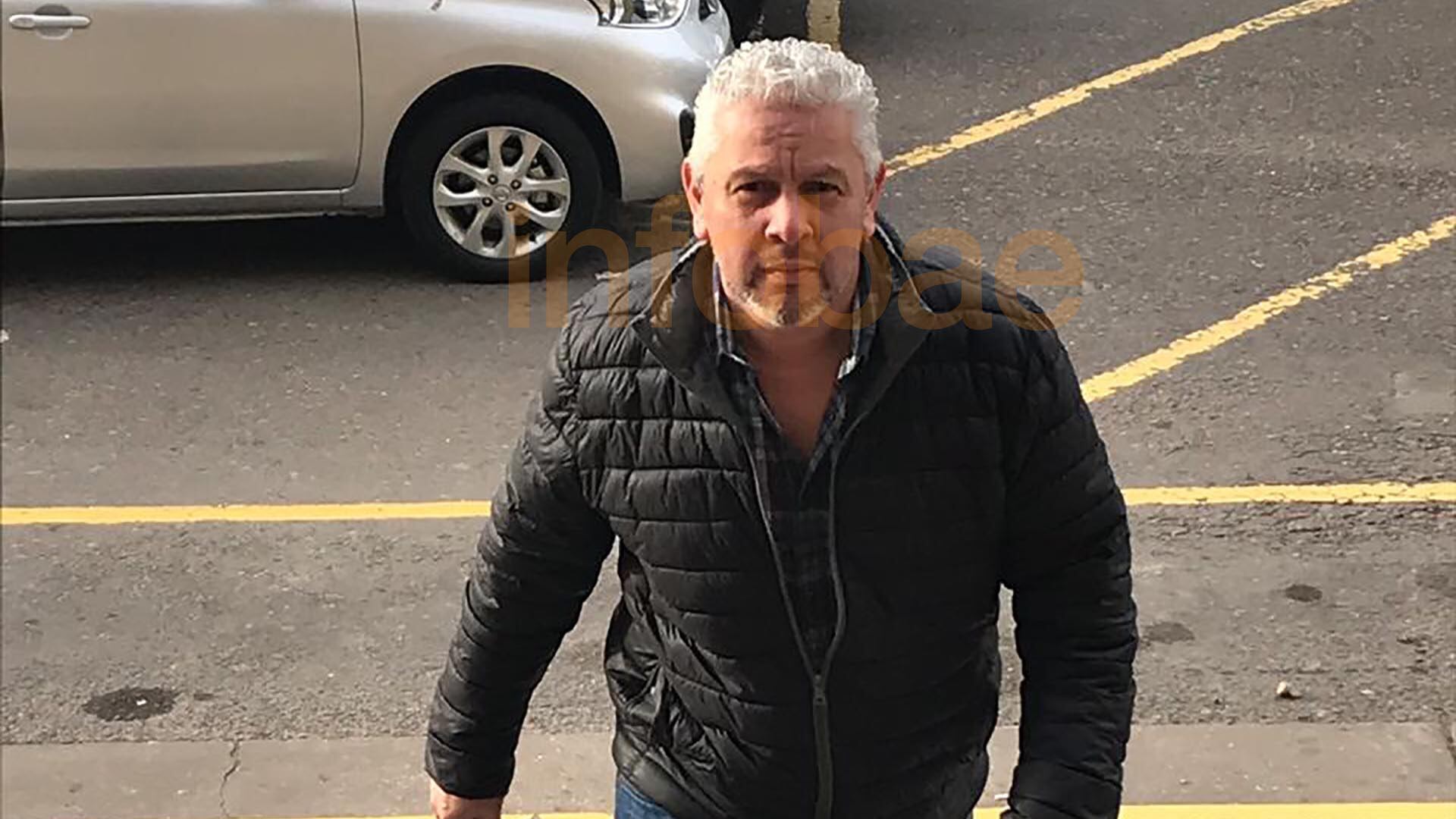 Fabián Gutiérrez en las escalinatas de Comodoro Py, un año antes de su muerte