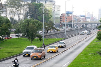 La Secretaría de Movilidad reconoció que Bogotá no ha evaluado la capacidad energética local ni el impacto de un eventual racionamiento sobre la movilidad eléctrica - crédito Felipe Rocha/Consorcio Circulemos Digital/Ventanilla Única de Servicios Bogotá