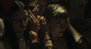 Natalia (Dolores Oliverio) y Silvia