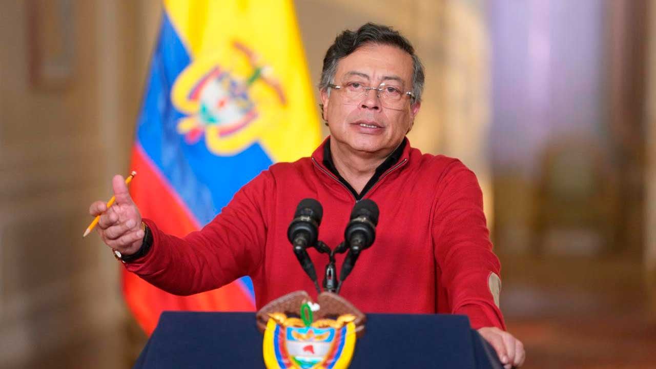 Gustavo Petro quiere que presupuesto del 2027 quede fijado por su Gobierno, pese a que se va el 7 de agosto: también defendió su PND