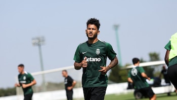 Luis Javier Suárez tuvo fuerte discusión con integrante del Sporting de Lisboa: “Lanzó improperios hacia uno de los miembros del cuerpo técnico”