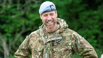 El príncipe Guillermo, en su visita al base aérea de Wattisham. (Arthur Edwards/Pool via REUTERS)