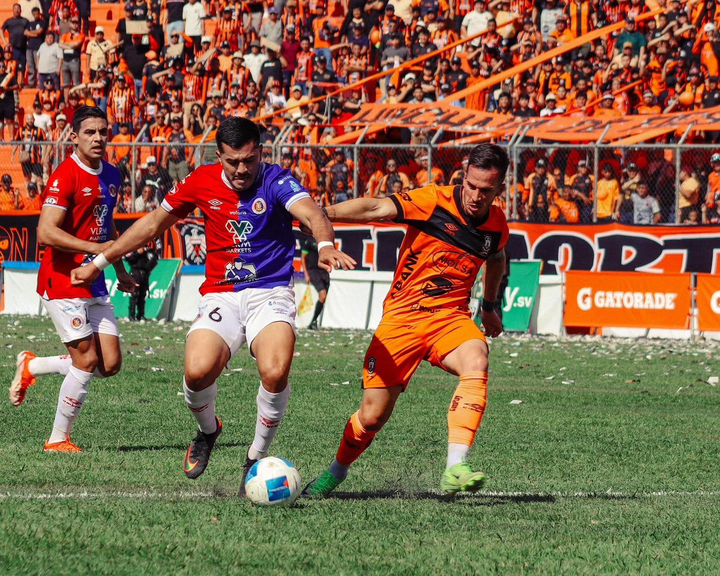 Águila llega a la final del Clausura 2026 con una ventaja histórica de tres títulos sobre dos de FAS en enfrentamientos directos. (Cortesía: CD Águila)