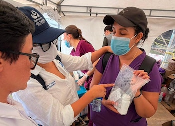 Como respuesta a la emergencia sanitaria, la Defensoría articuló acciones con asociaciones médicas de Caldas para gestionar donaciones y entregar medicamentos e insumos a pacientes con necesidades prioritarias de atención psiquiátrica y salud mental en los albergues - crédito Defensoría del Pueblo