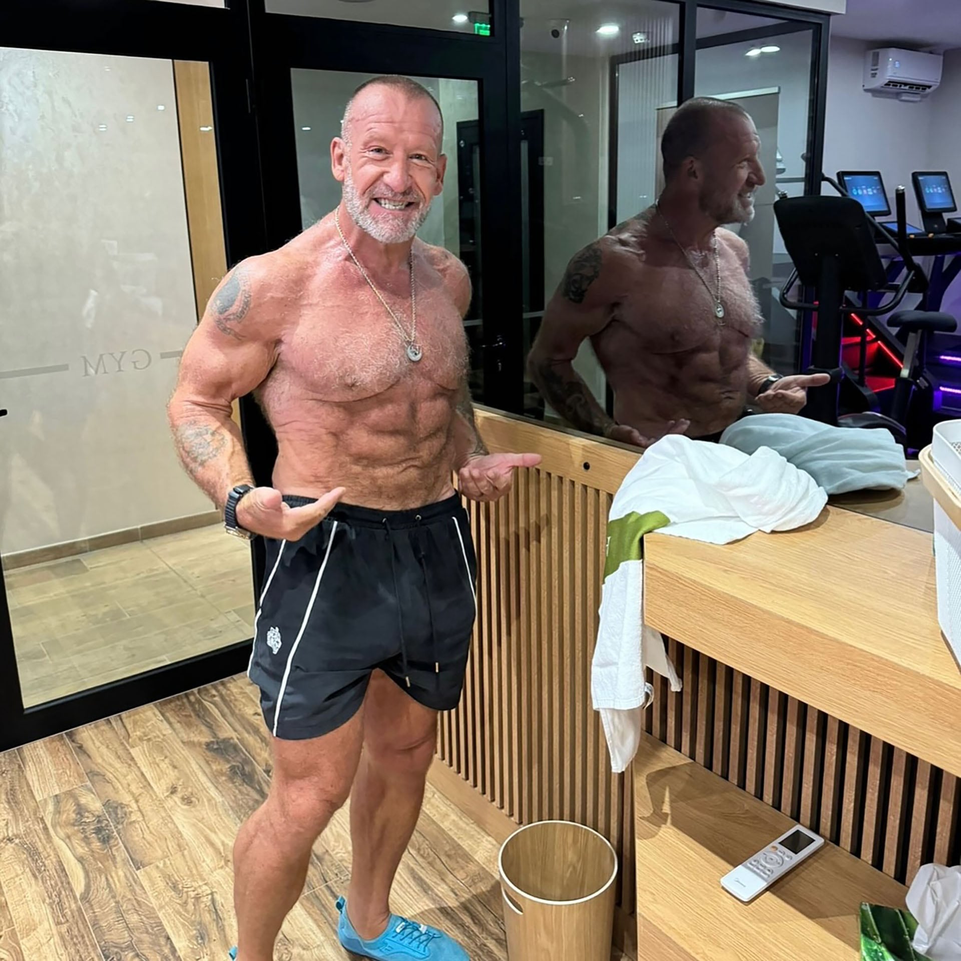 Así mantiene su físico Dorian Yates en la actualidad (@thedorianyates)
