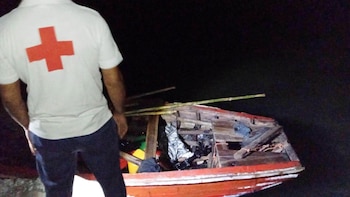 17 haitianos llegaron a Cuba tras una semana a la deriva en una barca reforzada con bambú y lonas
