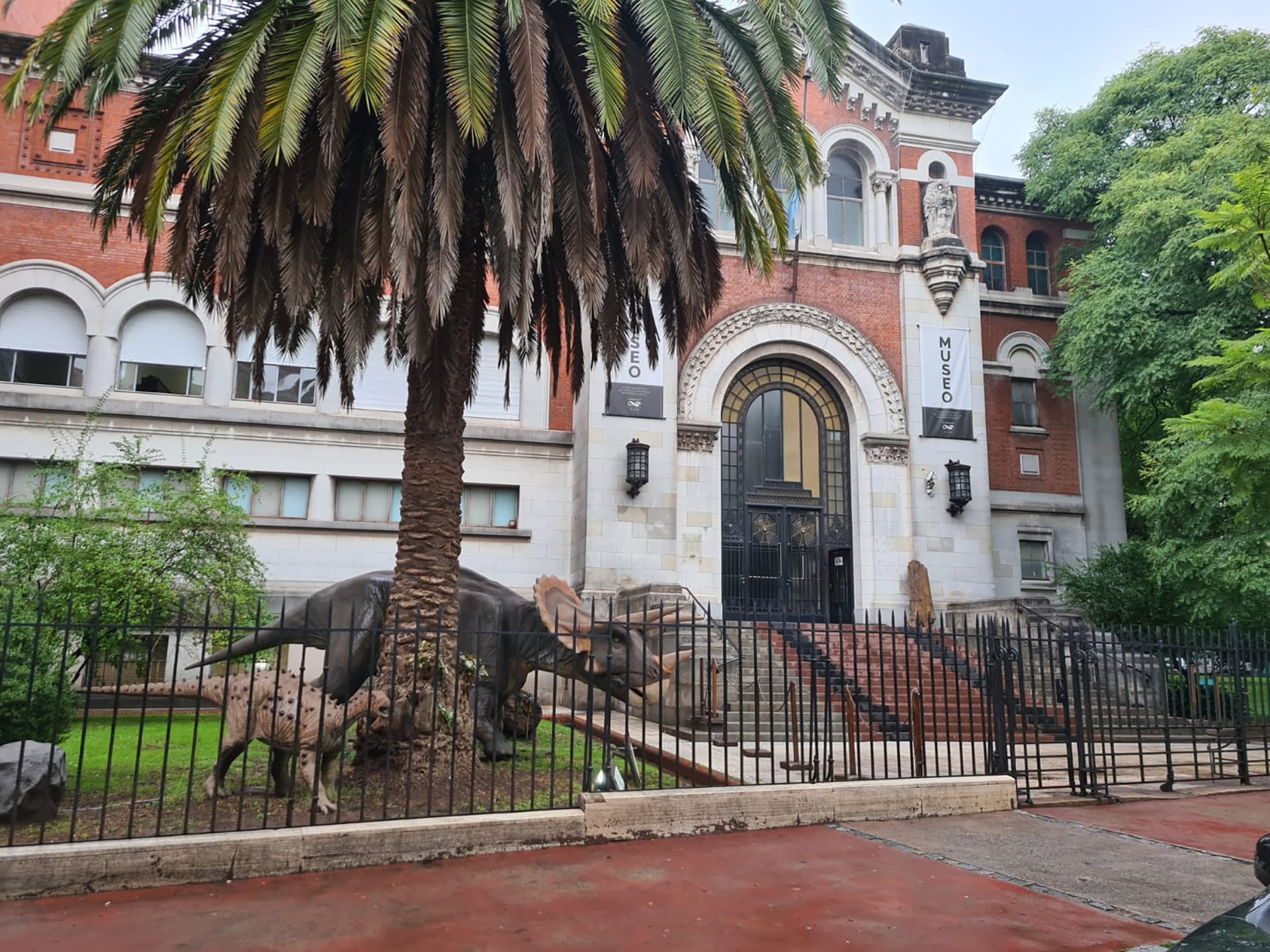 La programación del Museo de Ciencias Naturales abarca desde fósiles vegetales y flora nativa hasta compostaje y etnobotánica.